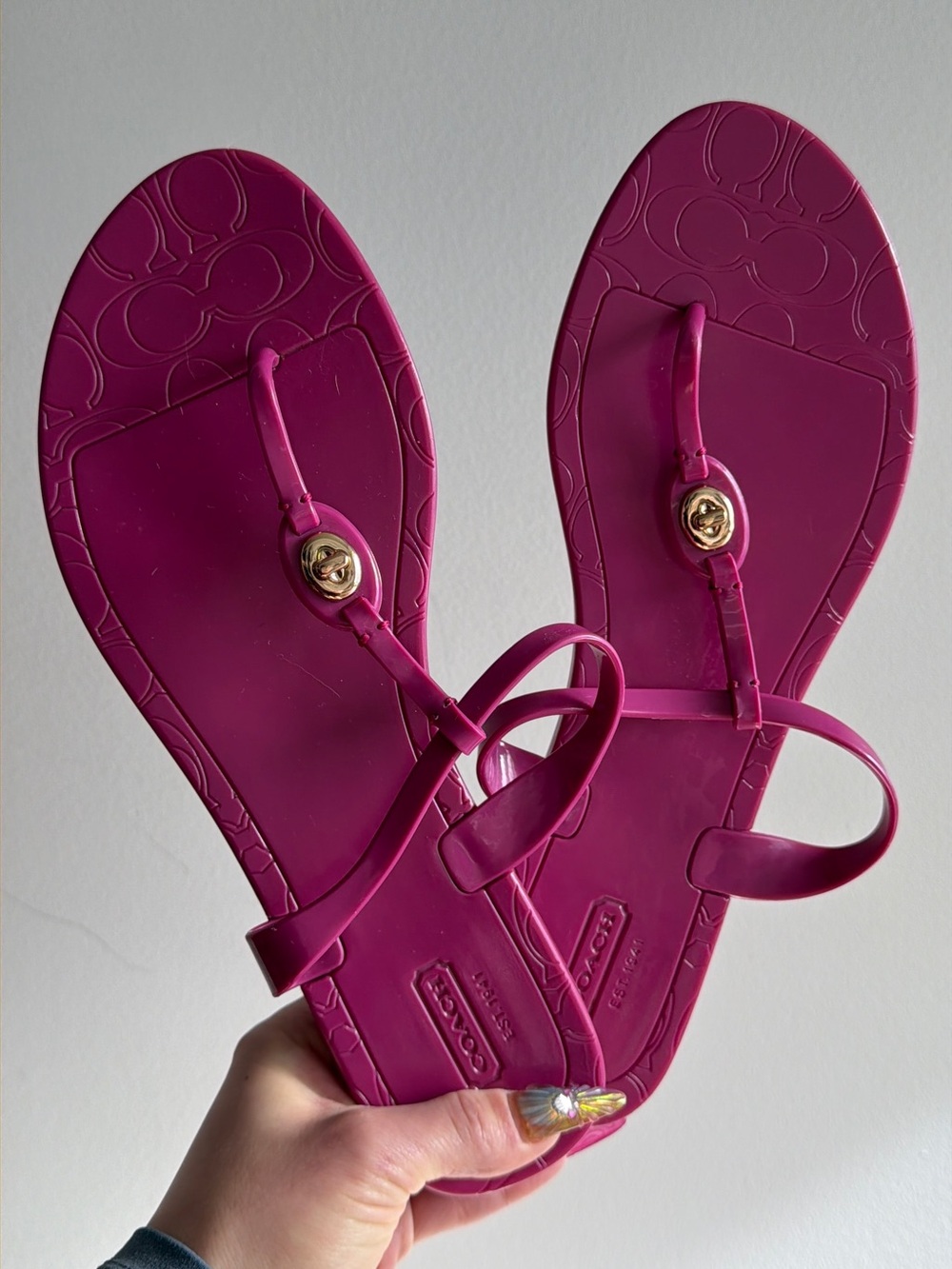 vintage Coach Turlock  Pink Flip Flops